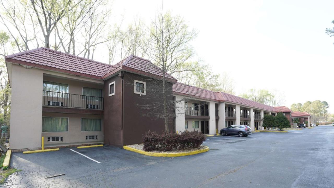 Motel 6 Atlanta Ga Atlanta Airport East Exterior foto